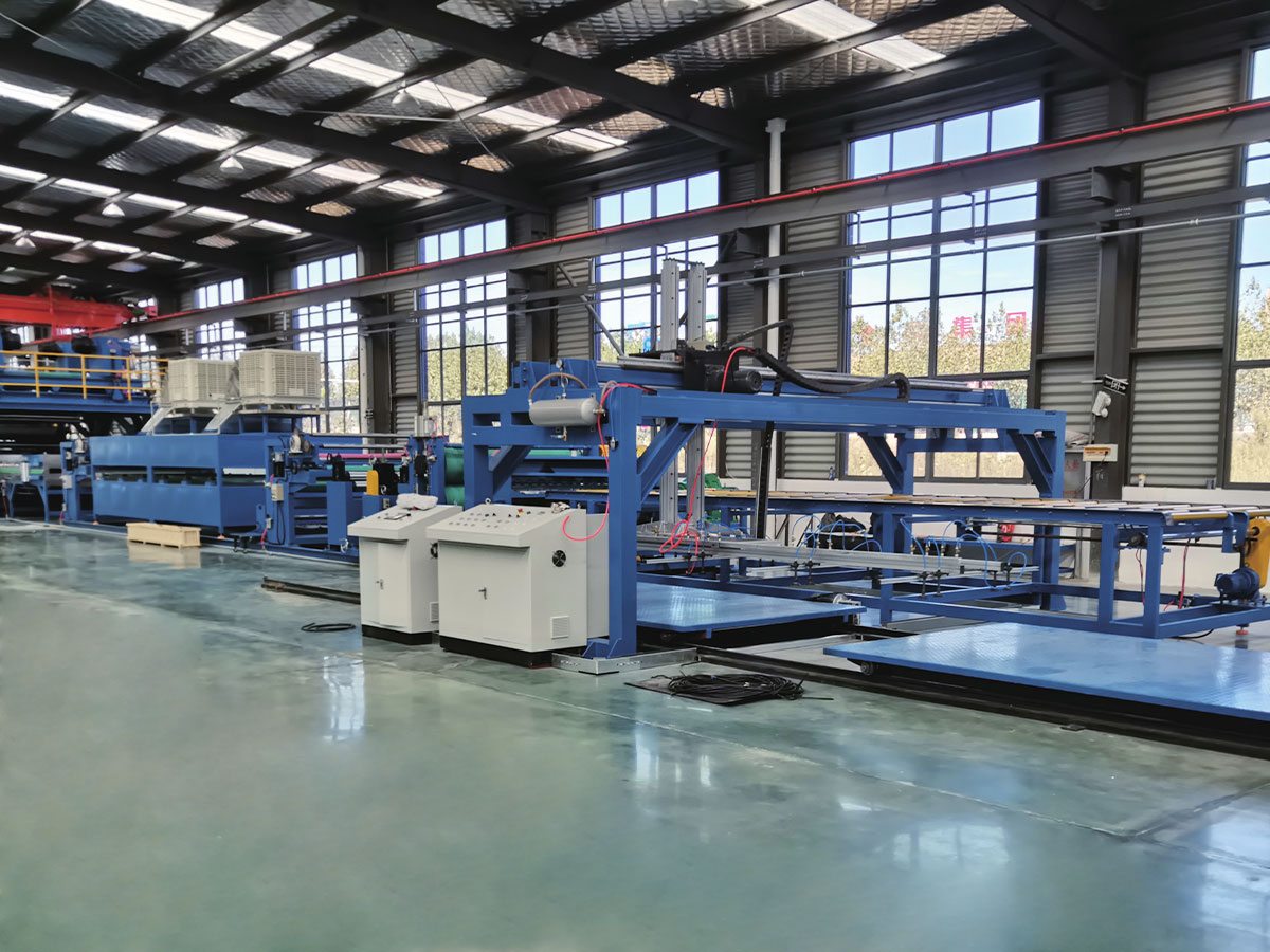 Linie de producție de panouri compozite metalice A2
