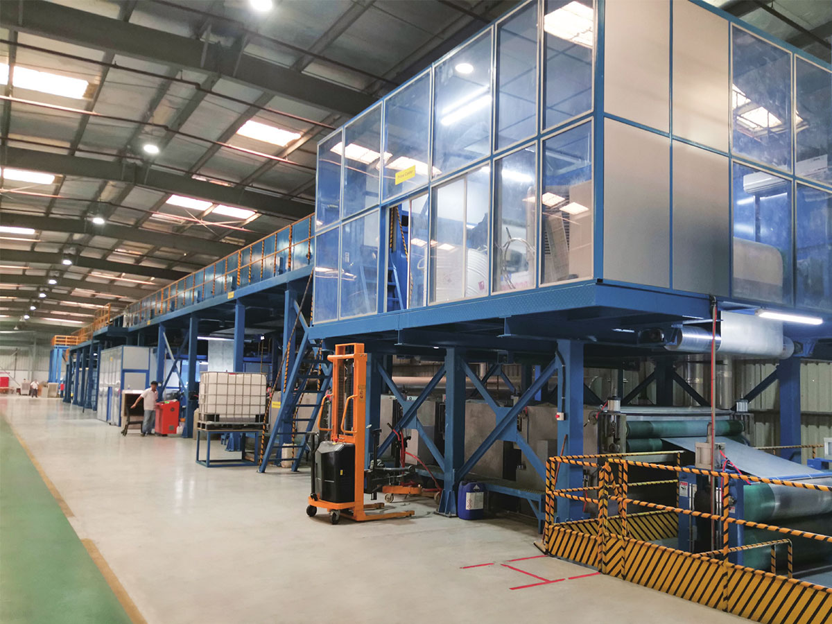 Linie de acoperire cu bobine metalice