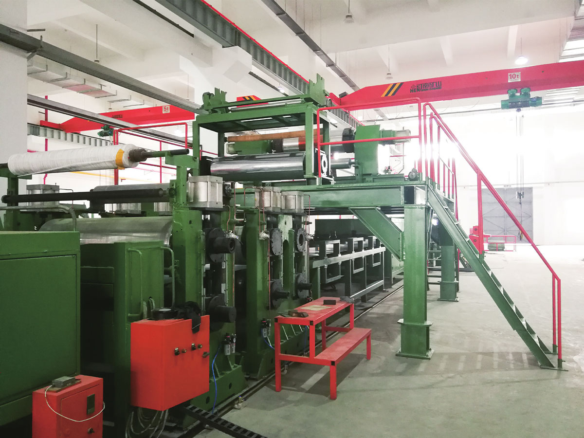 Linie de producție de panouri compozite metalice duble