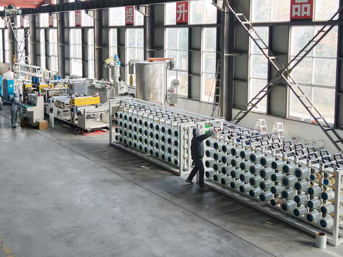 Linie de producție de materiale compozite CFRT